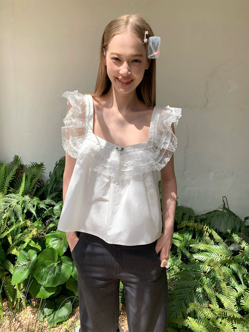 SOOMIE Floral Lace Crop Top