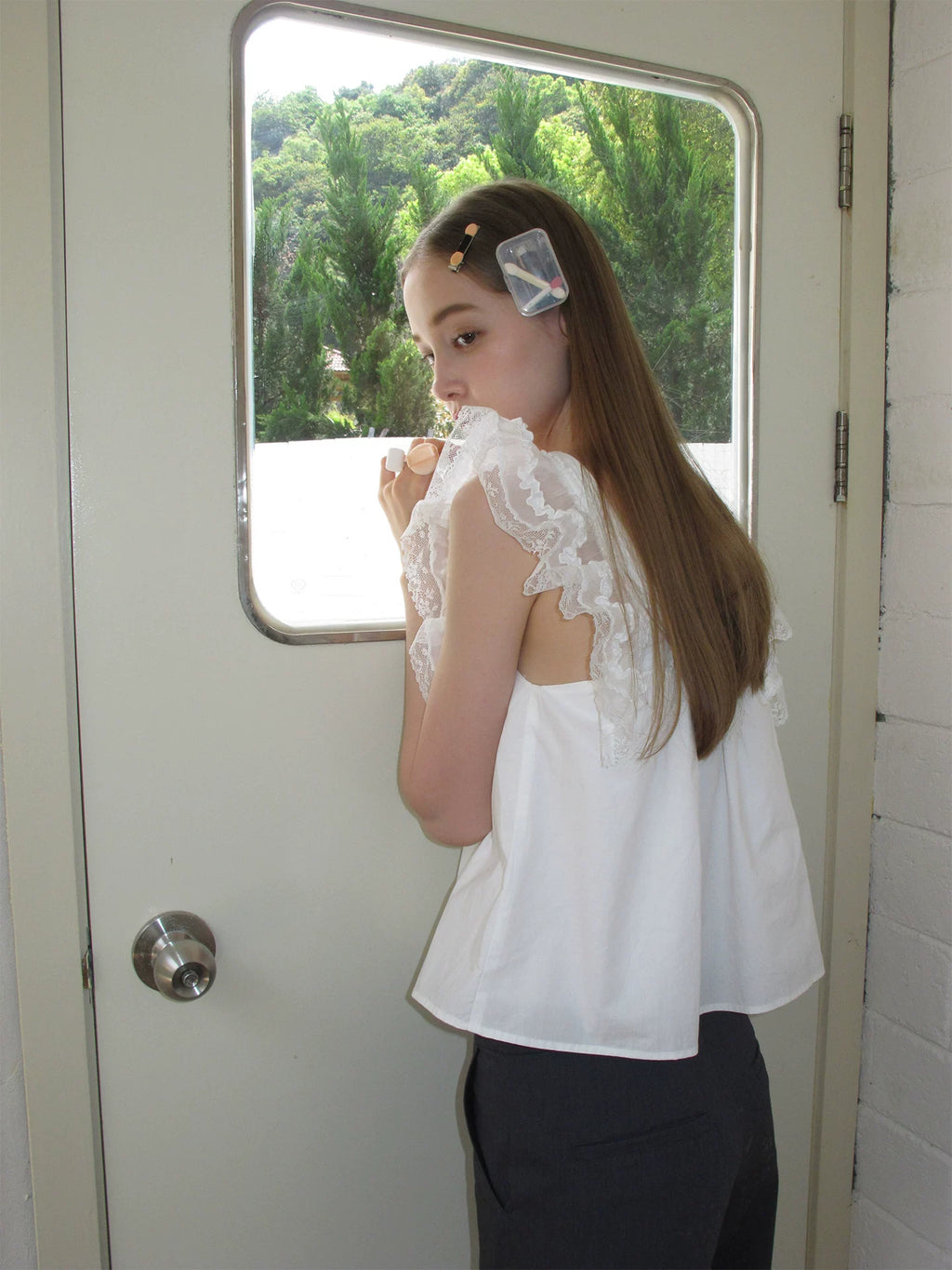 SOOMIE Floral Lace Crop Top