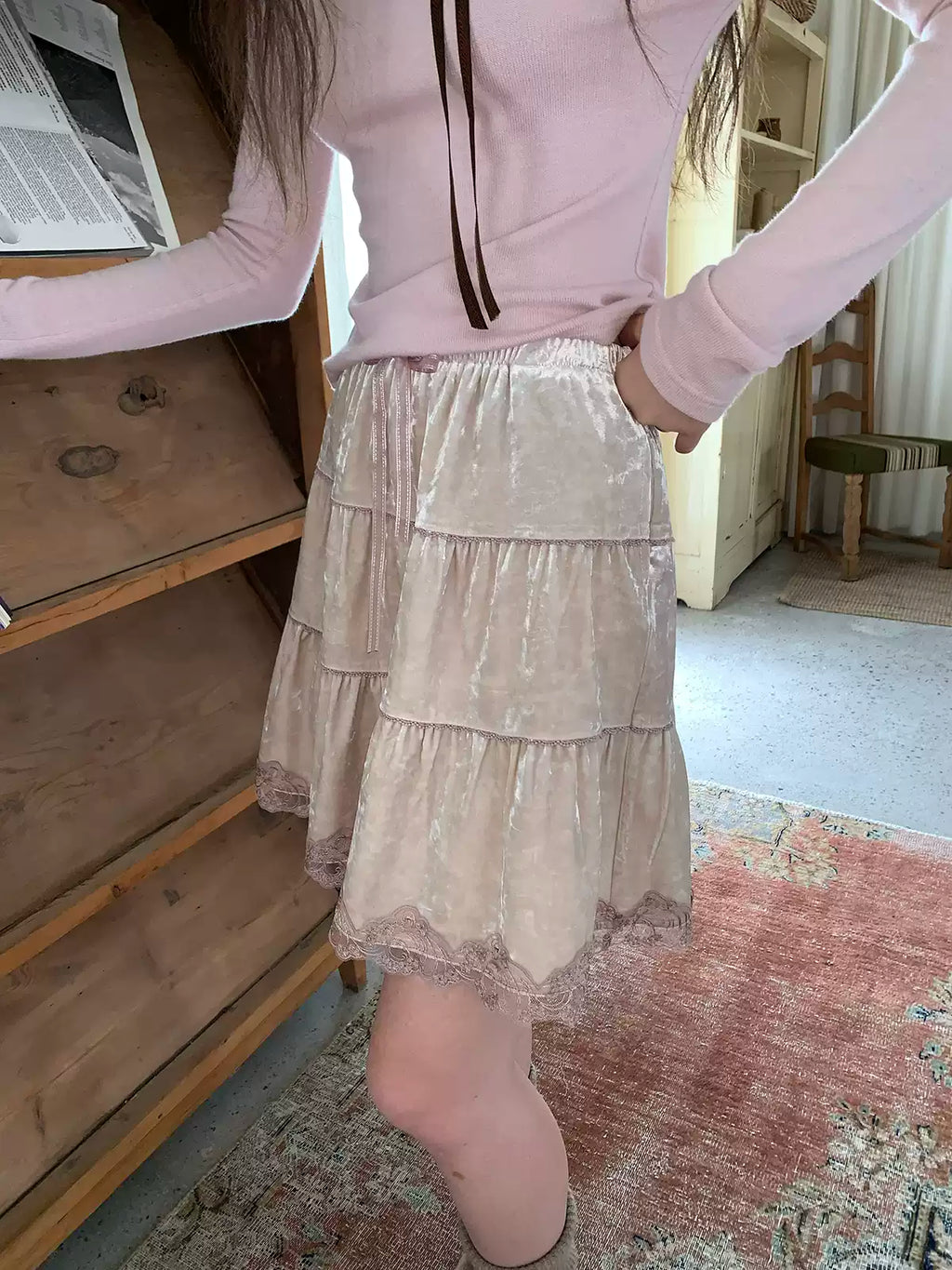 Velvet Petal Contrast Lace Trim Mid Skirt