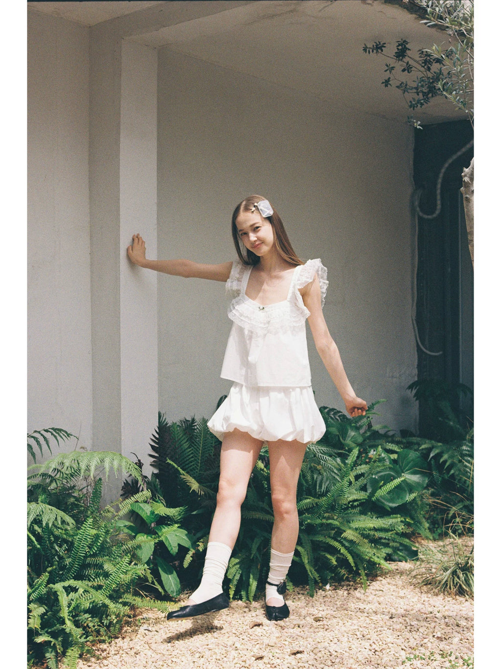 SOOMIE Floral Lace Crop Top