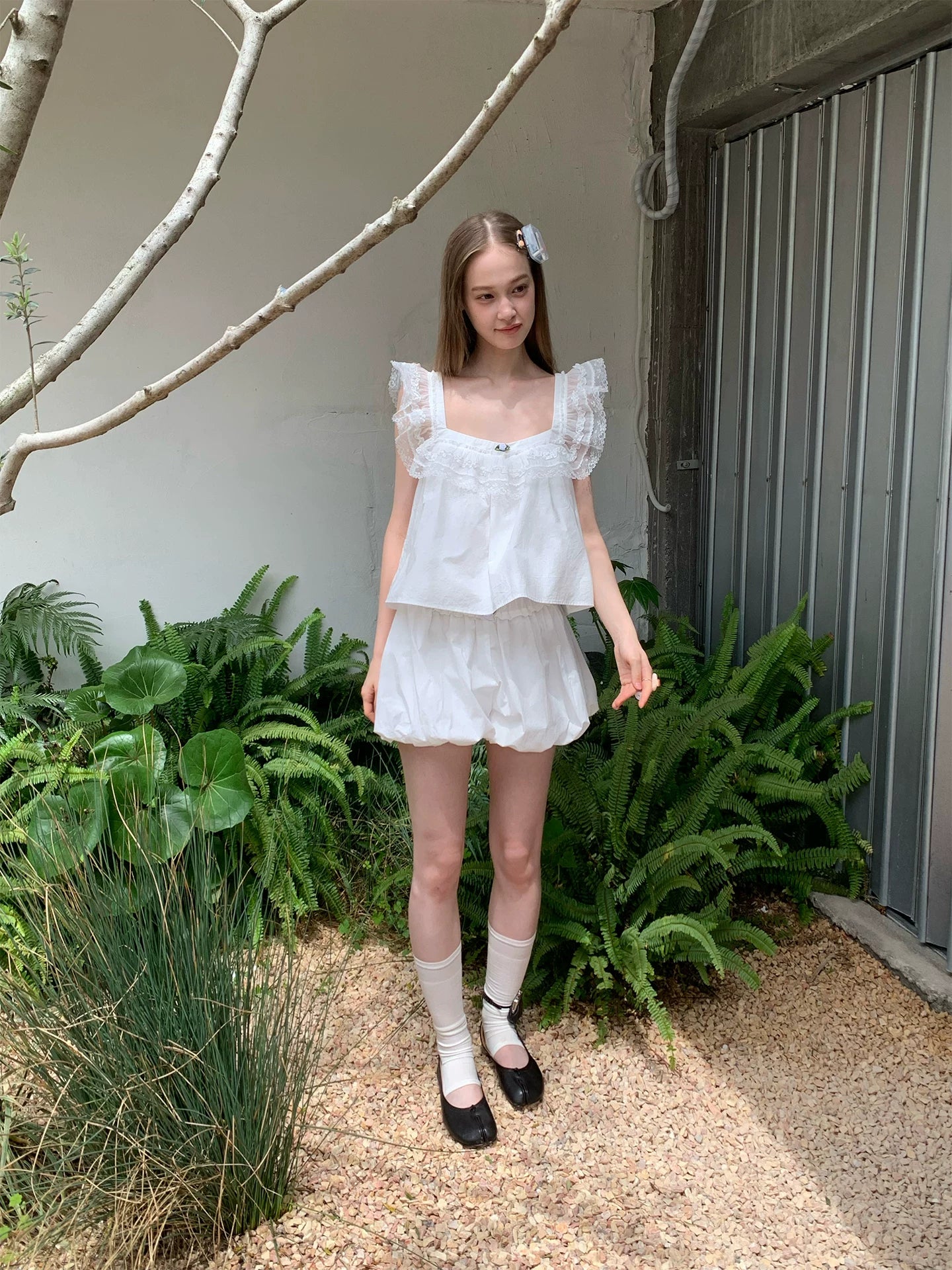 SOOMIE Floral Lace Crop Top