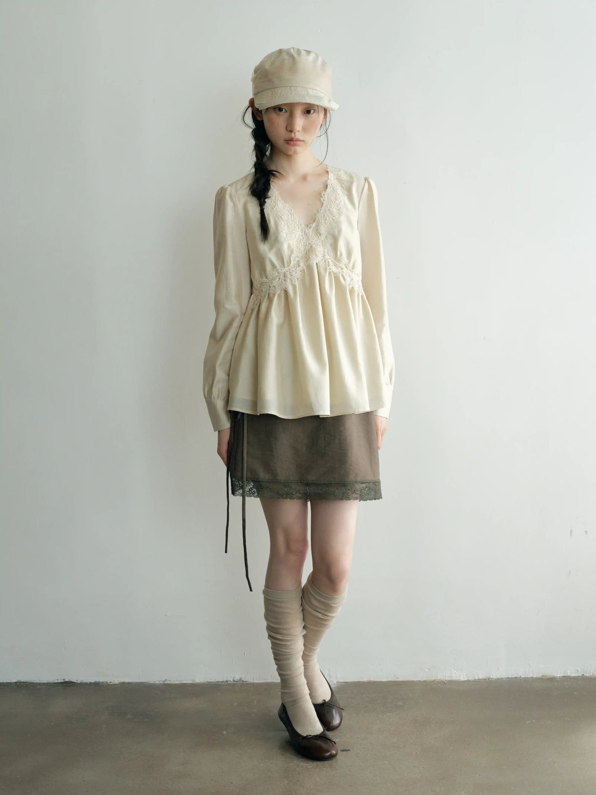 Vintage Lace Trim V-Neck Long Sleeve Blouse