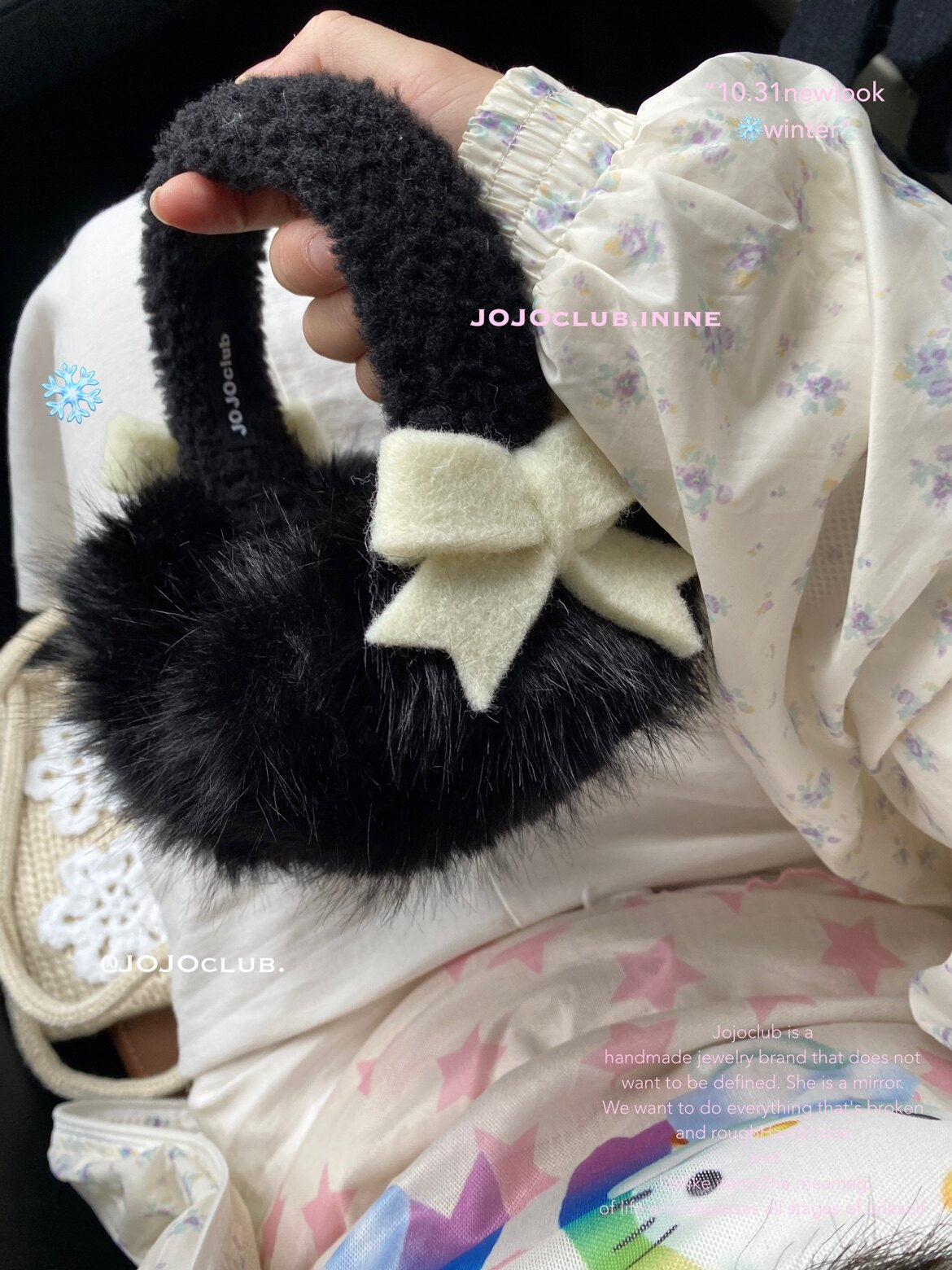 JOJOclub Plush Bow Black Gloves + Earmuffs Set