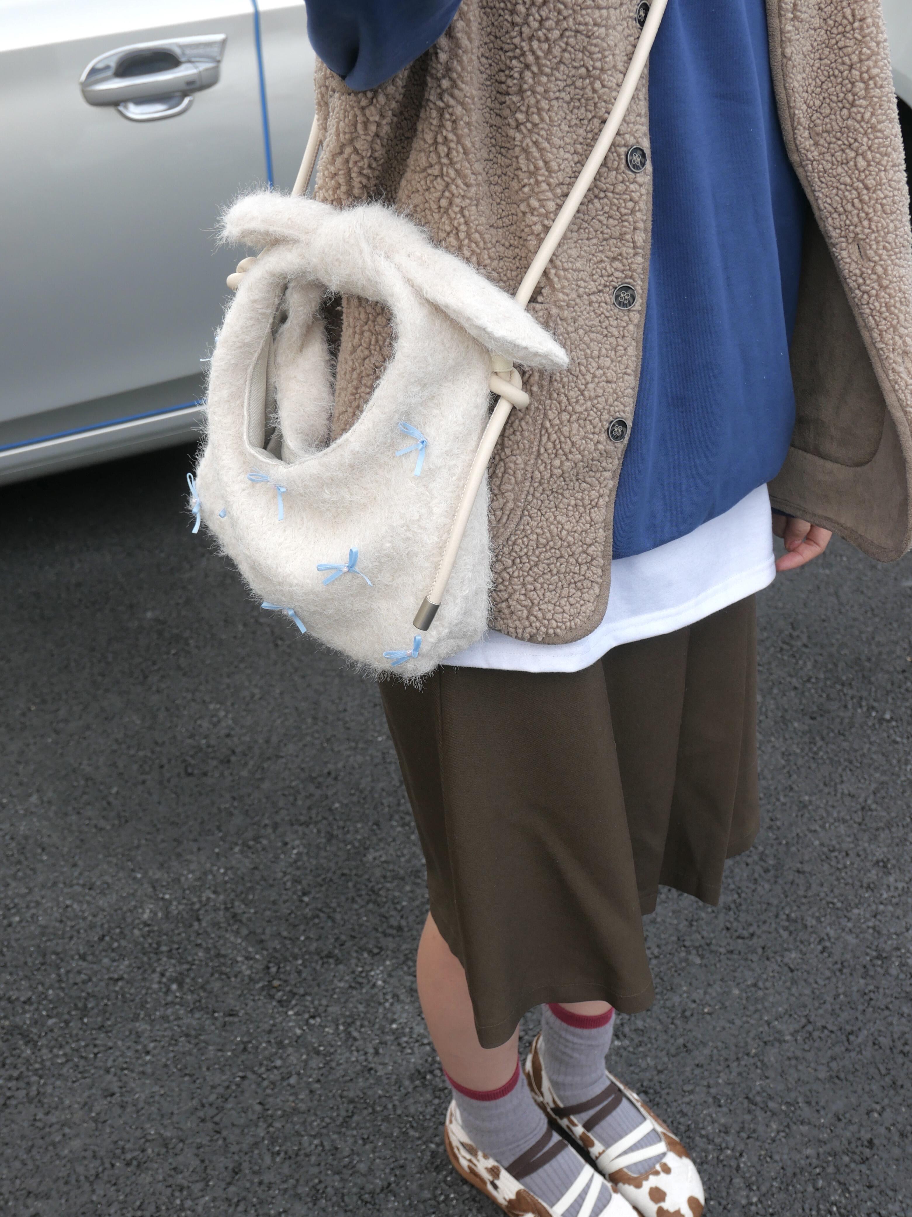 a big move Cute Bowknot Fluffy Shoulder Bag